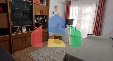 Comfort in the Heart of Gandia: Spacious Apartment with 4 Bedrooms and Proximity to the Railway Stat