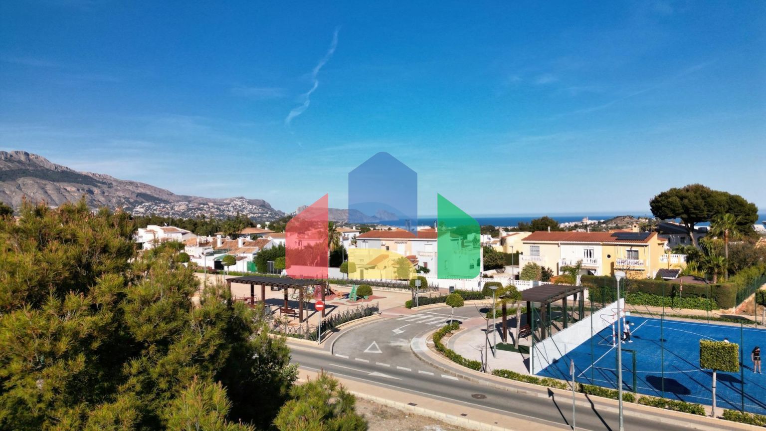 НОВЫЙ ЖИЛОЙ КОМПЛЕКС В ЛА НУСИИ