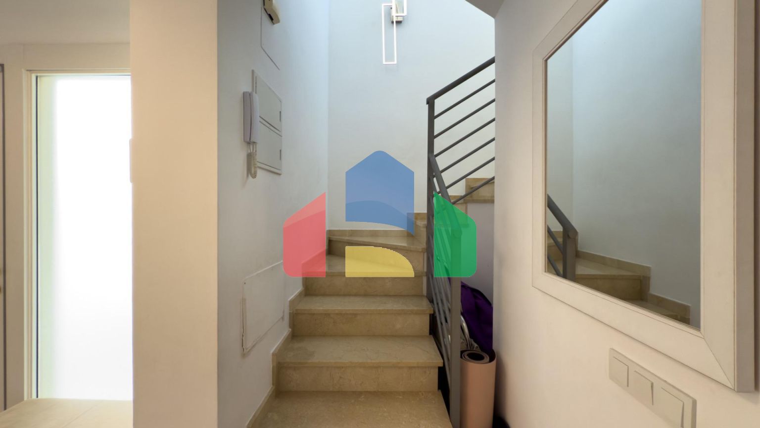 ПРЕКРАСНЫЙ ДОМ ДЛЯ ЖИЗНИ В ЛА НУСИЯ!