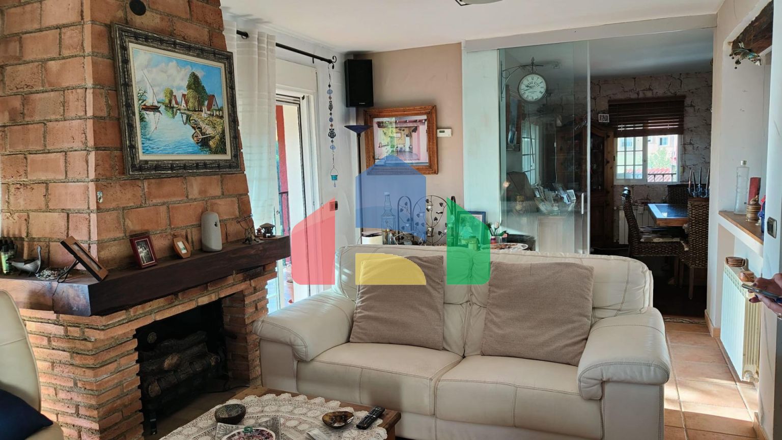 ОТДЕЛЬНАЯ ВИЛЛА, ПРОСТОРНАЯ И УЕДИНЕННАЯ, В ОКРУЖЕНИИ ПРИРОДЫ В ЛА НУСИИ