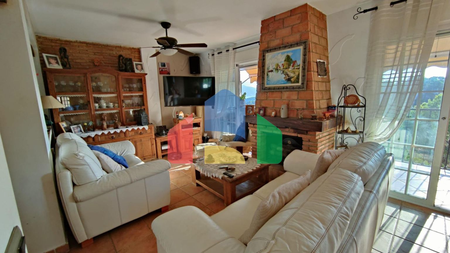 ОТДЕЛЬНАЯ ВИЛЛА, ПРОСТОРНАЯ И УЕДИНЕННАЯ, В ОКРУЖЕНИИ ПРИРОДЫ В ЛА НУСИИ