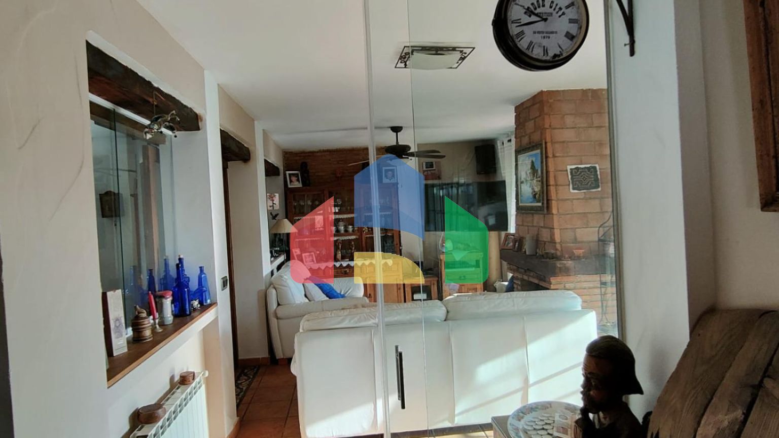 ОТДЕЛЬНАЯ ВИЛЛА, ПРОСТОРНАЯ И УЕДИНЕННАЯ, В ОКРУЖЕНИИ ПРИРОДЫ В ЛА НУСИИ