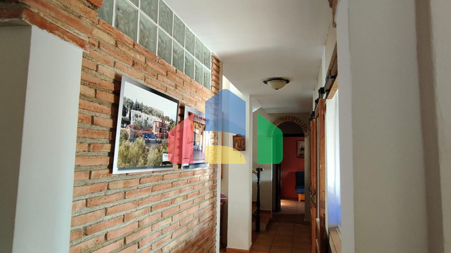 ОТДЕЛЬНАЯ ВИЛЛА, ПРОСТОРНАЯ И УЕДИНЕННАЯ, В ОКРУЖЕНИИ ПРИРОДЫ В ЛА НУСИИ