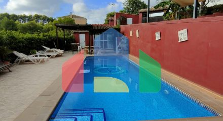 ОТДЕЛЬНАЯ ВИЛЛА, ПРОСТОРНАЯ И УЕДИНЕННАЯ, В ОКРУЖЕНИИ ПРИРОДЫ В ЛА НУСИИ