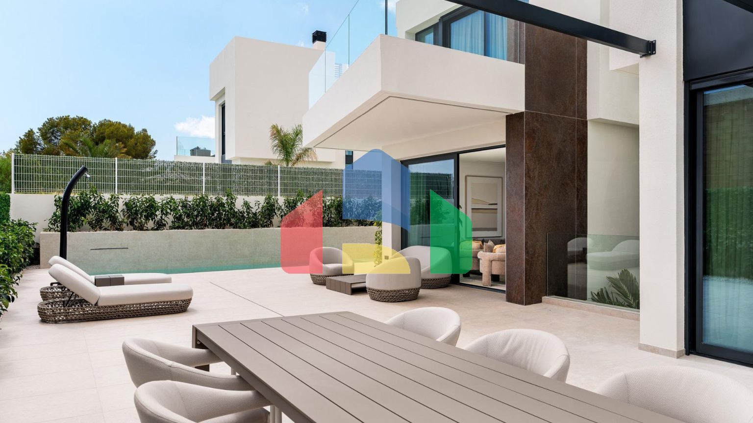 Эксклюзивные виллы новой постройки с частными бассейнами в Ла-Нусия, недалеко от Бенидорма
