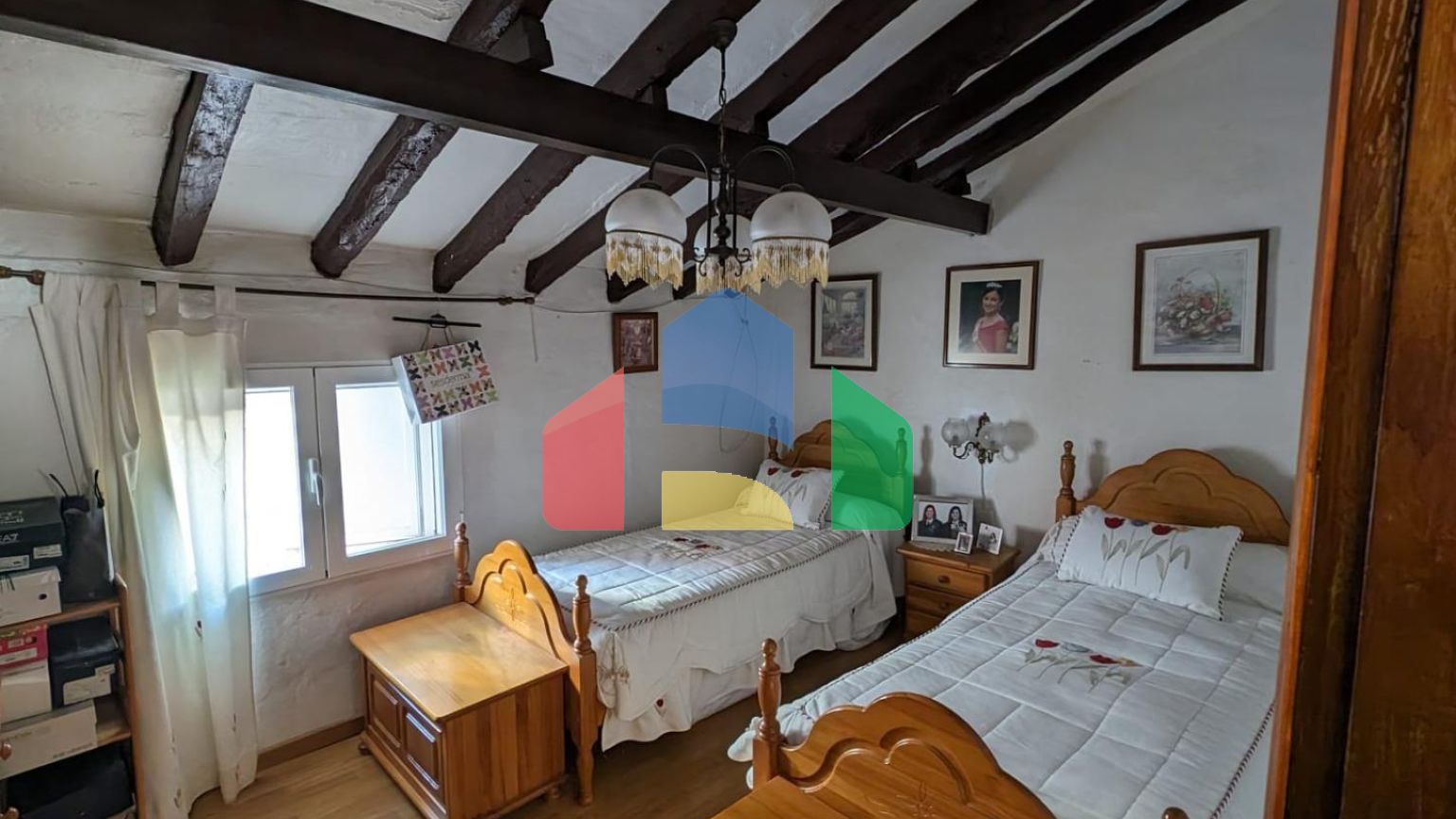 ДВУХКВАРТИРНЫЙ ДОМ В ОЧАРОВАТЕЛЬНОЙ ДЕРЕВНЕ ЛА НУСИЯ