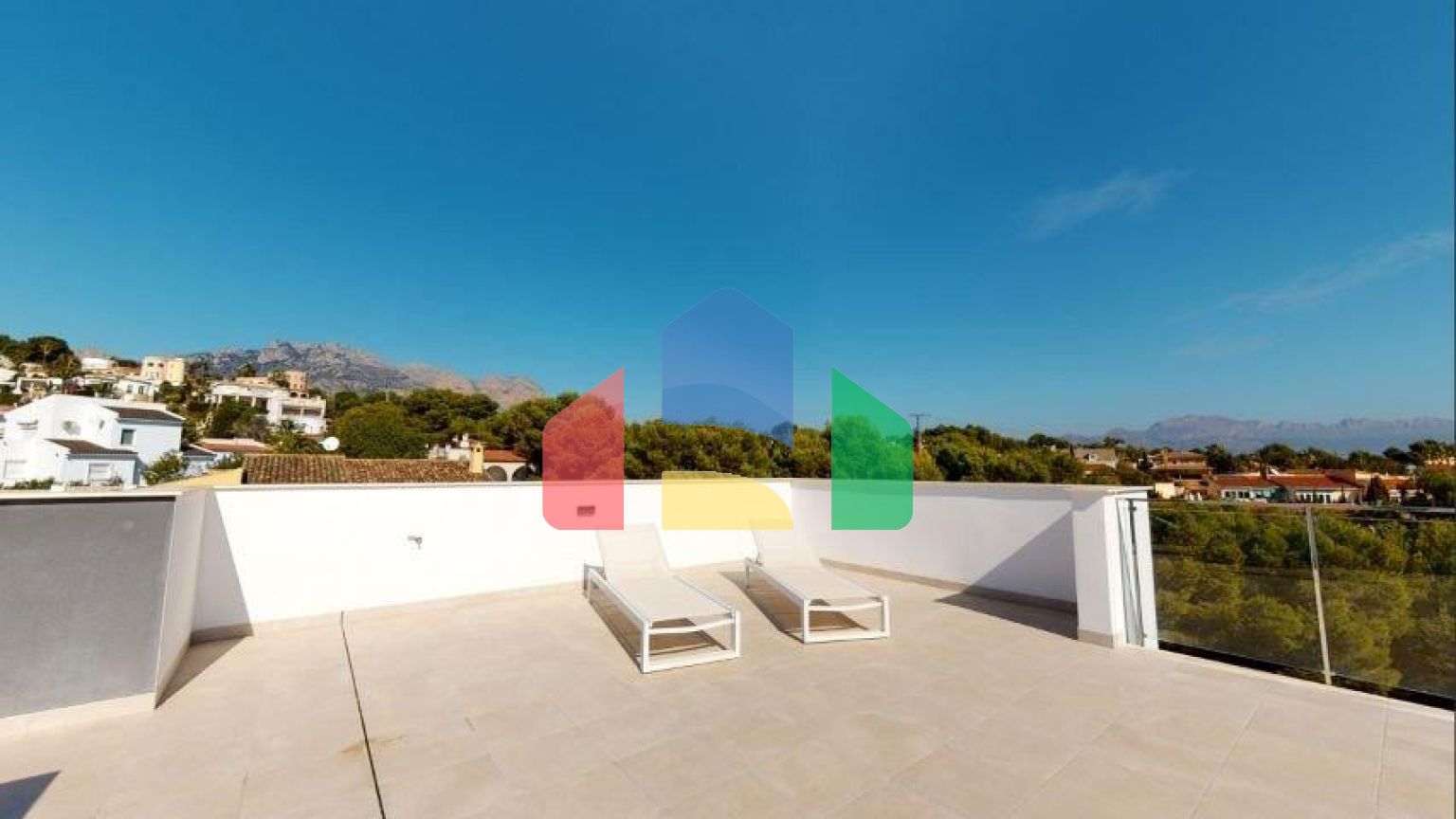 НОВЫЕ ВИЛЛЫ В ЛА НУСИИ