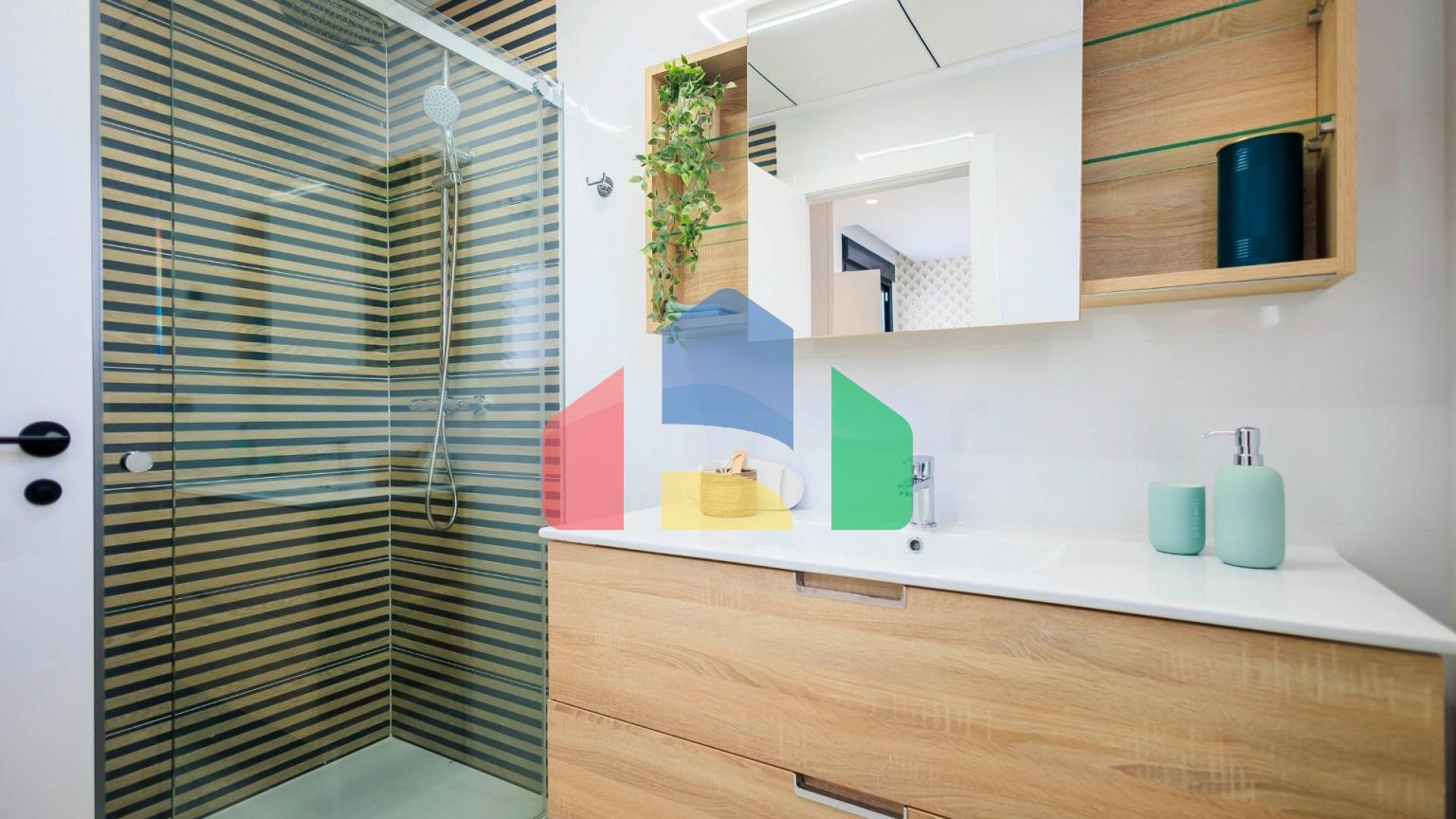 НОВЫЕ ВИЛЛЫ В ПИЛАР-ДЕ-ЛА-ОРАДАДА НА ПОЛЕ ДЛЯ ГОЛЬФА