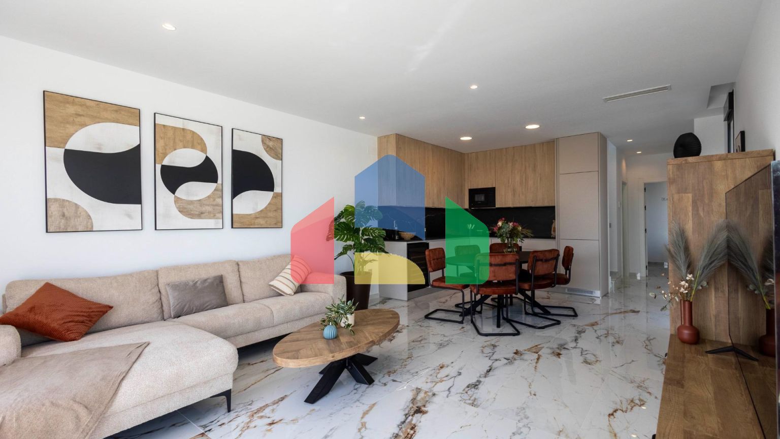 НОВЫЕ ВИЛЛЫ В ПИЛАР-ДЕ-ЛА-ОРАДАДА НА ПОЛЕ ДЛЯ ГОЛЬФА