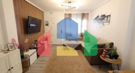 Torre de la Horadada duplex townhouse located directly in front of the communal pool