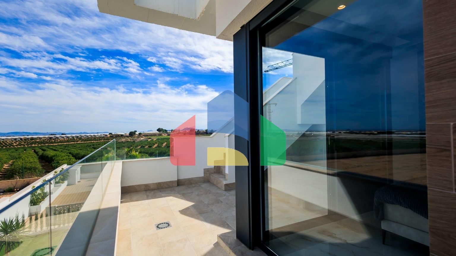 НОВЫЕ ВИЛЛЫ В ПИЛАР-ДЕ-ЛА-ОРАДАДА НА ПОЛЕ ДЛЯ ГОЛЬФА