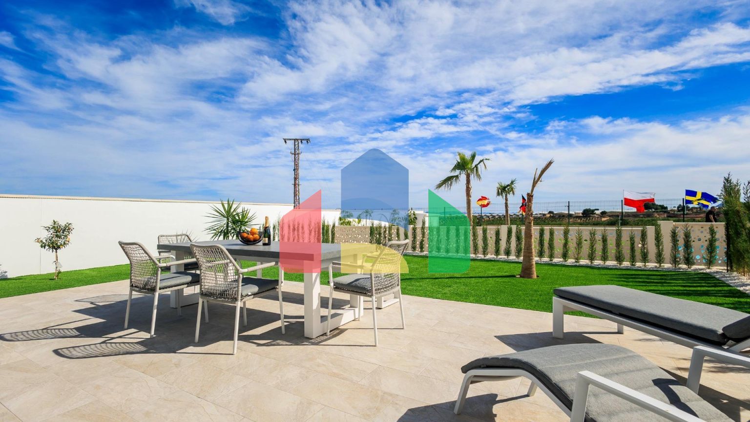 НОВЫЕ ВИЛЛЫ В ПИЛАР-ДЕ-ЛА-ОРАДАДА НА ПОЛЕ ДЛЯ ГОЛЬФА