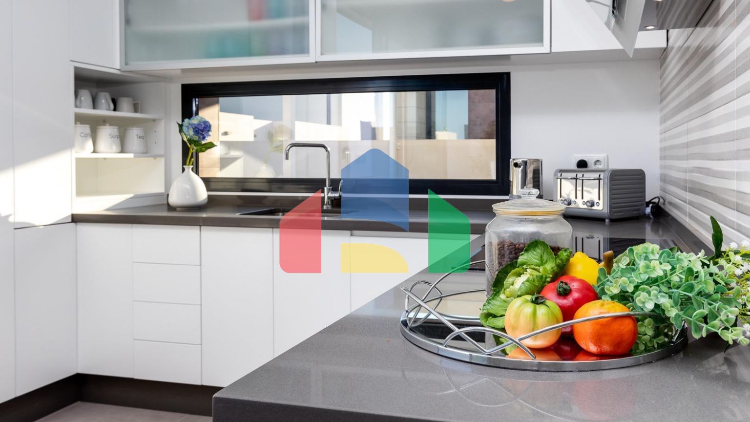 СРЕДИЗЕМНОМОРСКАЯ ВИЛЛА В ГОРОДСКОЙ ЗОНЕ НЕДАЛЕКО ОТ МОРЯ