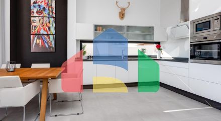 СРЕДИЗЕМНОМОРСКАЯ ВИЛЛА В ГОРОДСКОЙ ЗОНЕ НЕДАЛЕКО ОТ МОРЯ