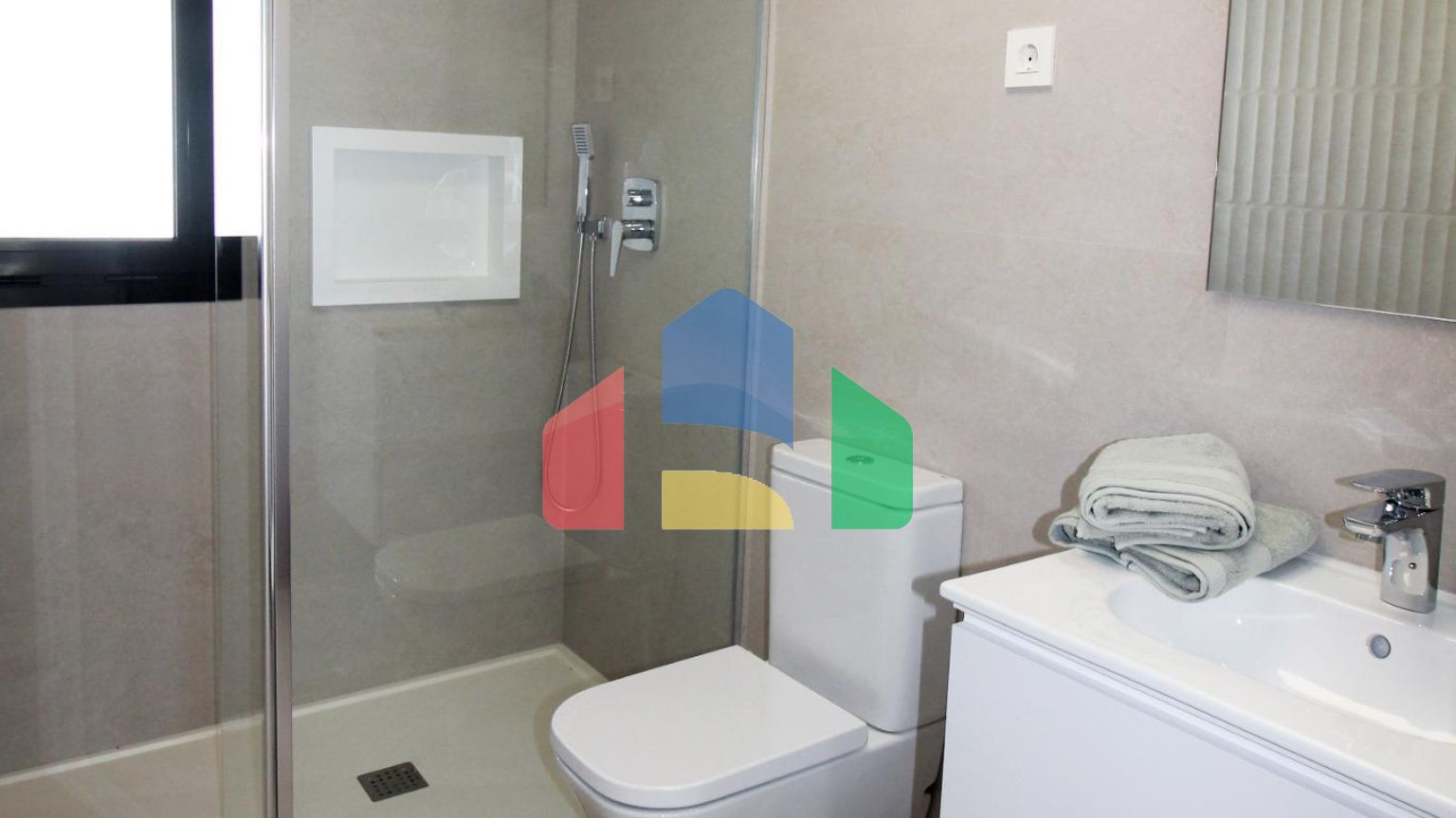 Современные таунхаусы и двухквартирные дома в Пилар-де-ла-Орадада