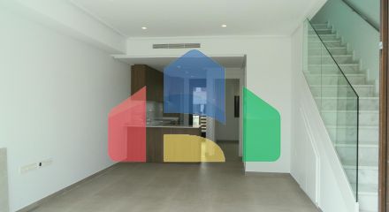 Современные таунхаусы и двухквартирные дома в Пилар-де-ла-Орадада