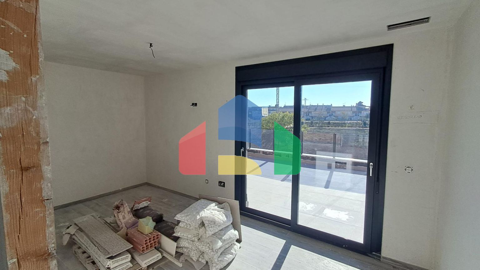 ВИЛЛА НОВОЙ ПОСТРОЙКИ В ПИЛАР-ДЕ-ЛА-ОРАДАДА