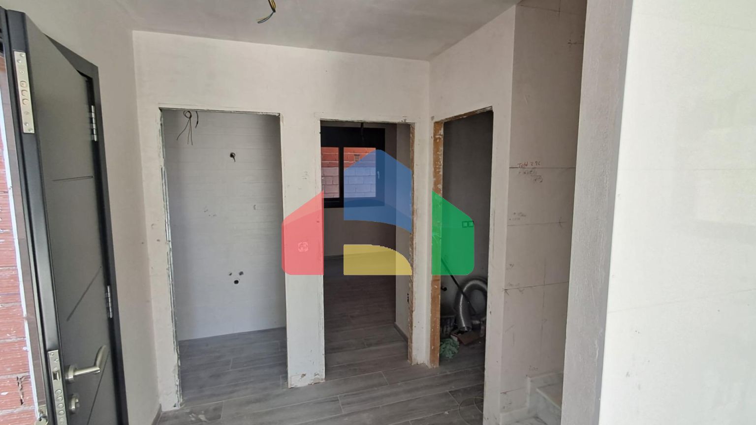 ВИЛЛА НОВОЙ ПОСТРОЙКИ В ПИЛАР-ДЕ-ЛА-ОРАДАДА