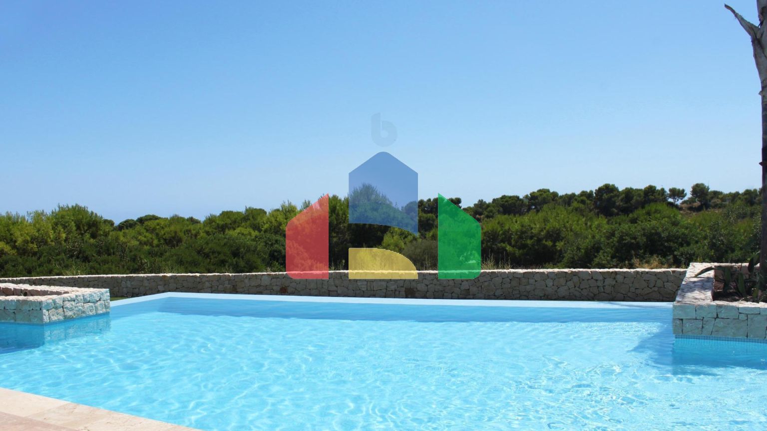 НОВЫЙ ЖИЛОЙ КОМПЛЕКС В ПИЛАР-ДЕ-ЛА-ОРАДАДА НА ПОЛЕ ДЛЯ ГОЛЬФА