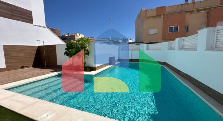 Комплекс из 6 бунгало в Пилар де ла Орадада