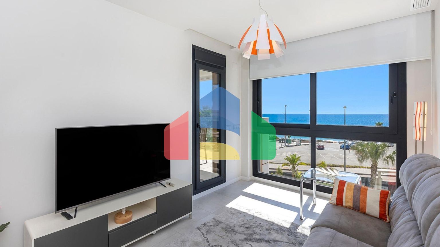 АПАРТАМЕНТЫ С ВИДОМ НА МОРЕ В MIL PALMERAS! 2 СПАЛЬНИ. 2 ВАННЫЕ КОМНАТЫ. ГАРАЖ+КЛАДОВКА.