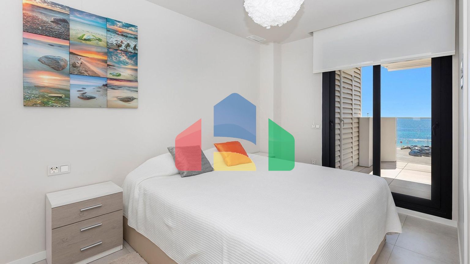 АПАРТАМЕНТЫ С ВИДОМ НА МОРЕ В MIL PALMERAS! 2 СПАЛЬНИ. 2 ВАННЫЕ КОМНАТЫ. ГАРАЖ+КЛАДОВКА.