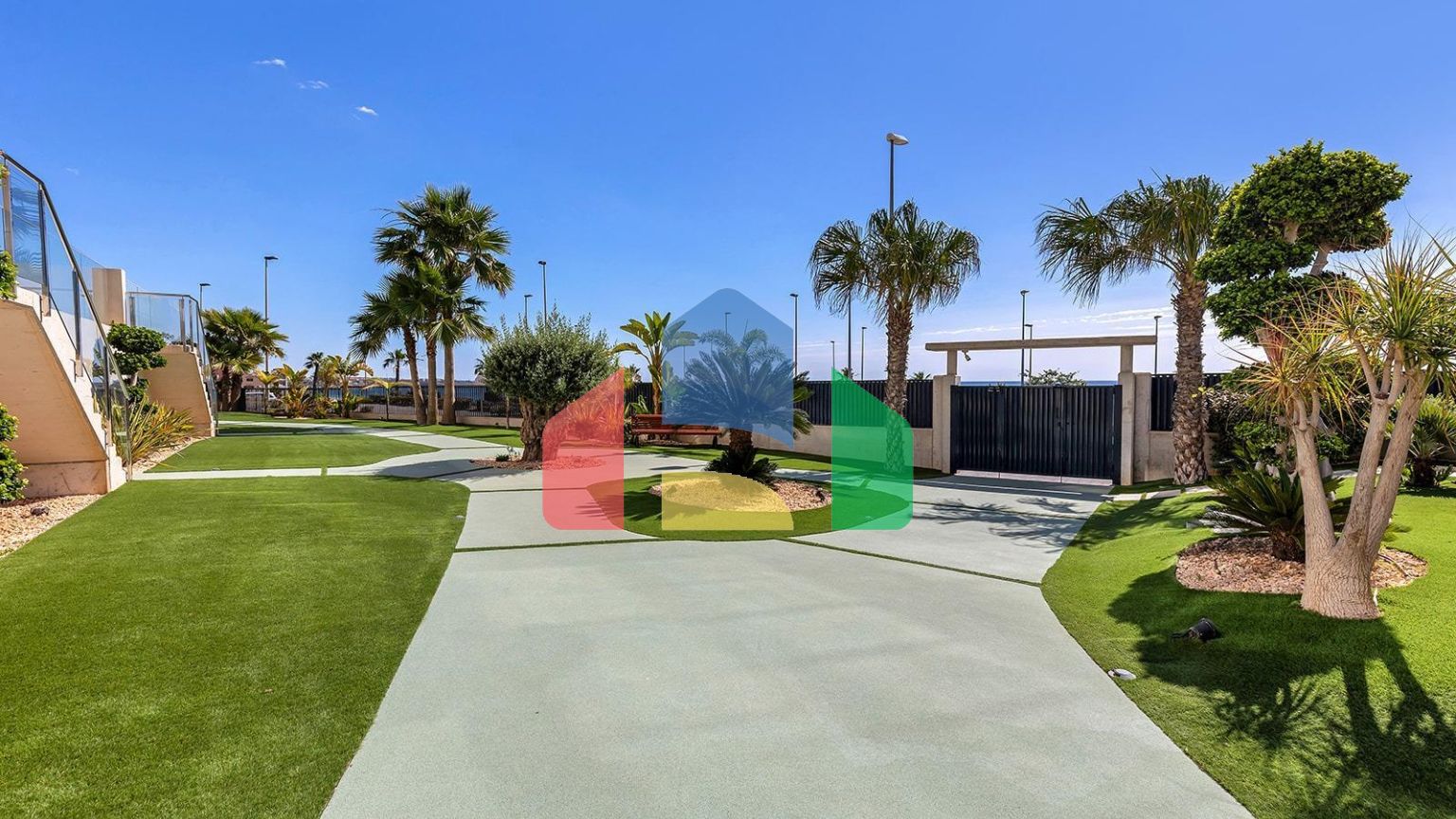 АПАРТАМЕНТЫ С ВИДОМ НА МОРЕ В MIL PALMERAS! 2 СПАЛЬНИ. 2 ВАННЫЕ КОМНАТЫ. ГАРАЖ+КЛАДОВКА.