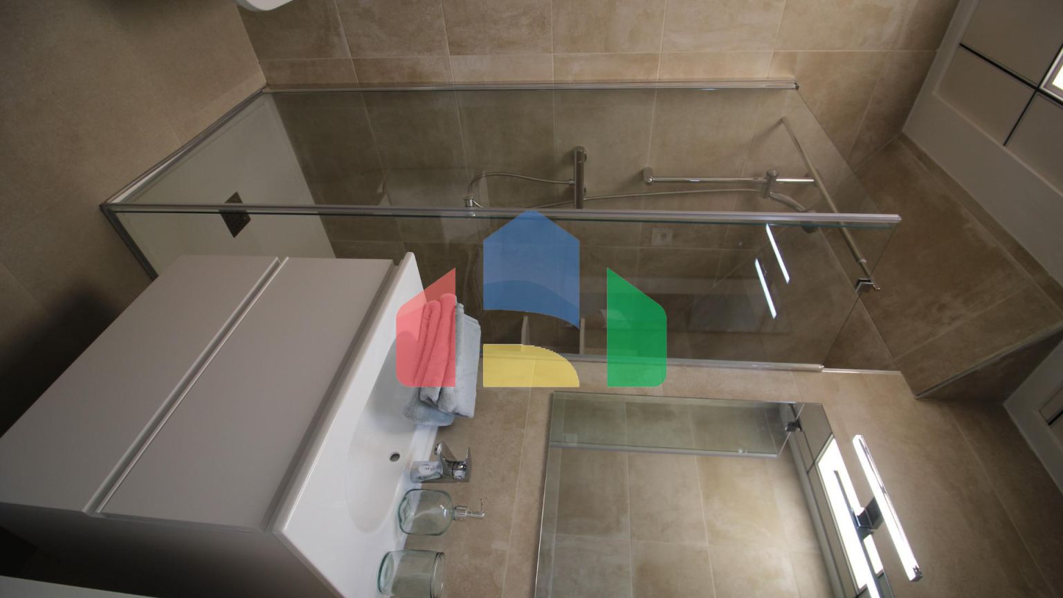 Современные таунхаусы и двухквартирные дома в Пилар-де-ла-Орадада