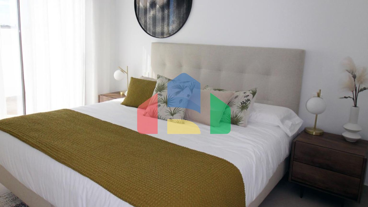 Современные таунхаусы и двухквартирные дома в Пилар-де-ла-Орадада