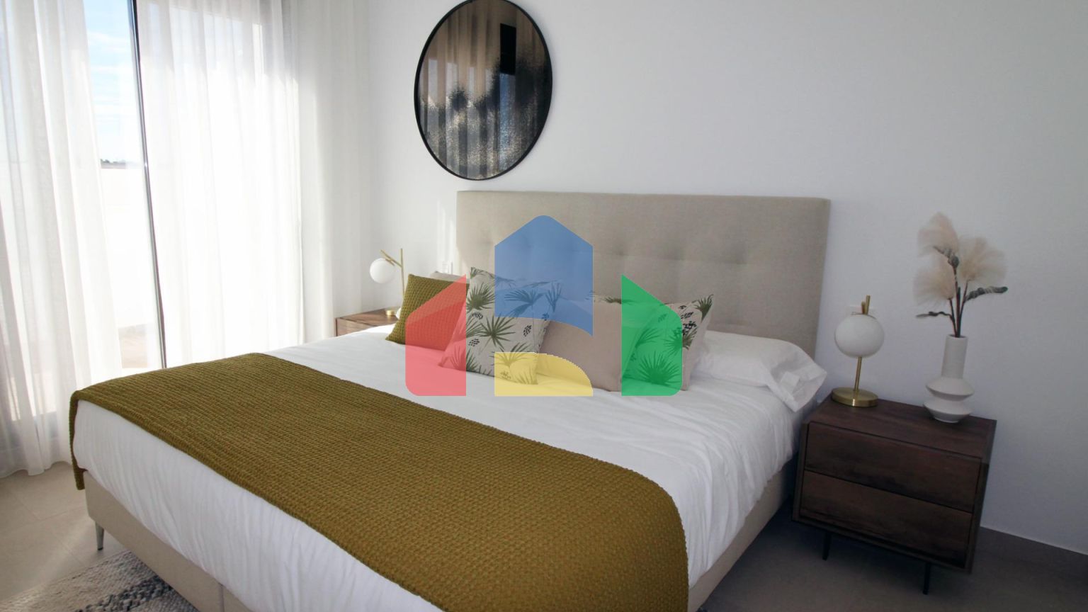 Современные таунхаусы и двухквартирные дома в Пилар-де-ла-Орадада