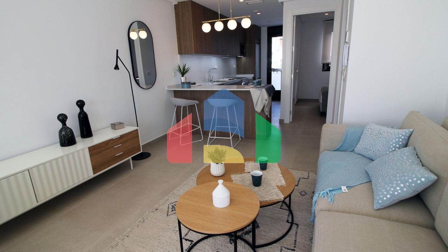 Современные таунхаусы и двухквартирные дома в Пилар-де-ла-Орадада