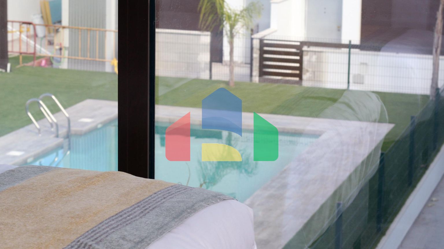 Современные таунхаусы и двухквартирные дома в Пилар-де-ла-Орадада