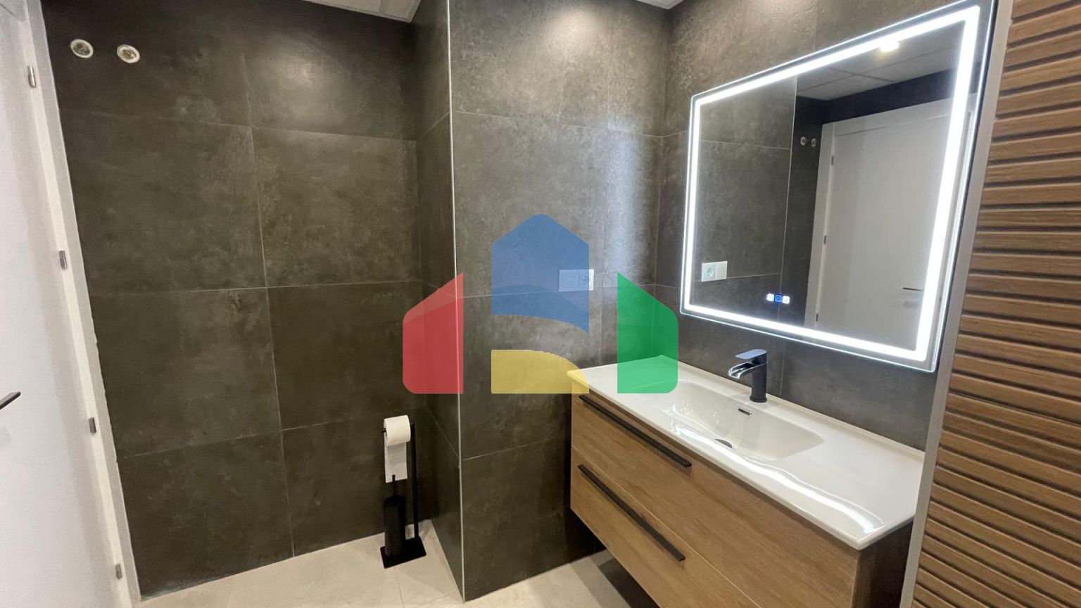 Трёхэтажный жилой комплекс в Пилар де ла Орадада