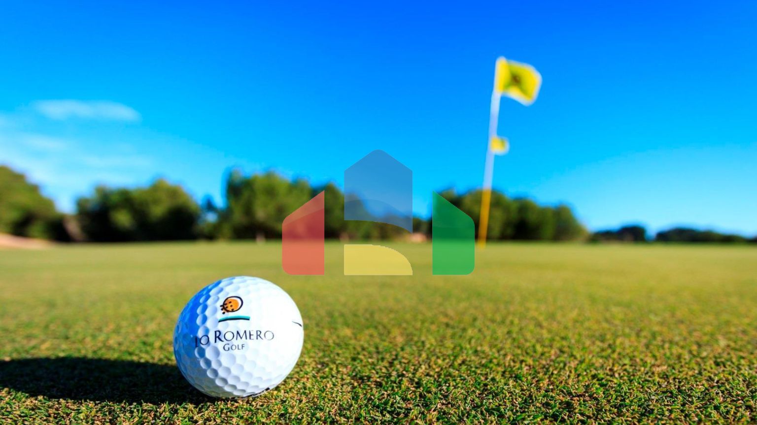 Новые виллы на первой линии гольф-курорта Ло Ромеро