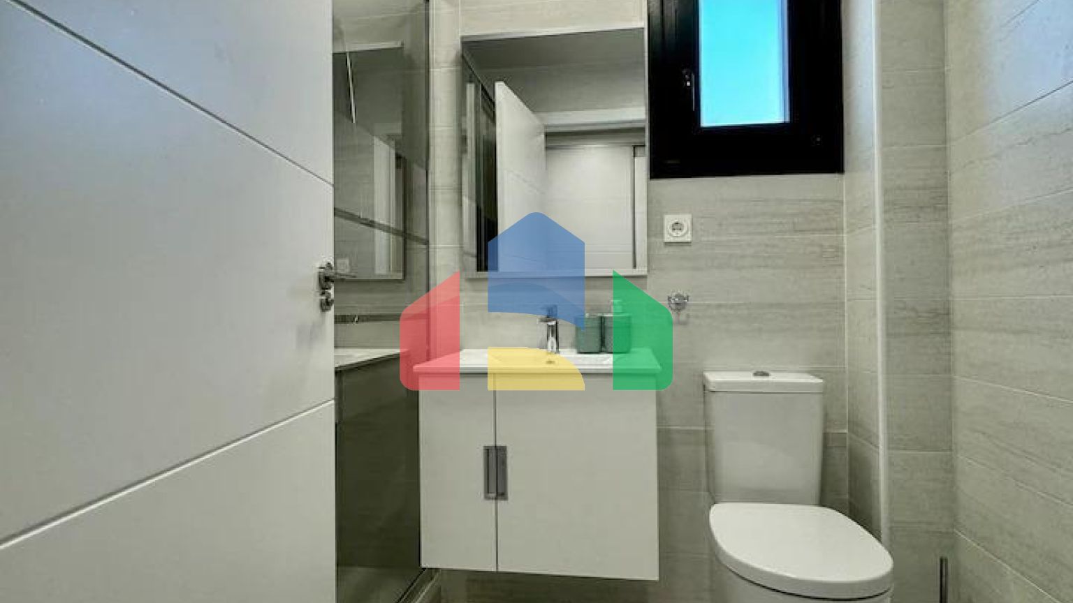 Современная квартира в Пилар-де-ла-Орадада