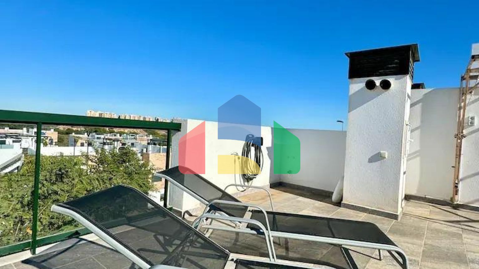 Современная квартира в Пилар-де-ла-Орадада