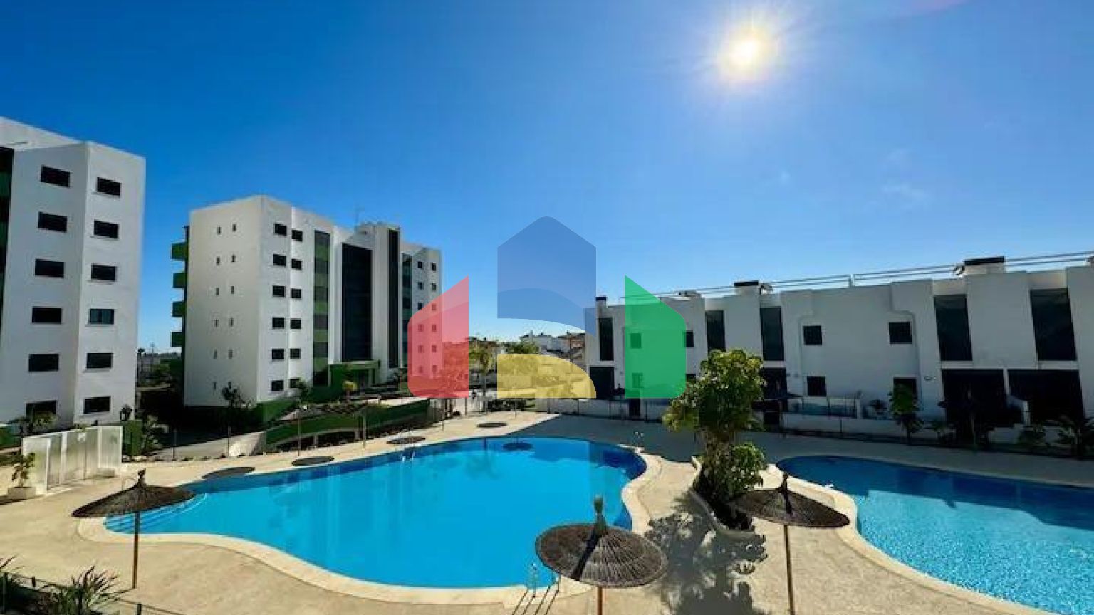 Современная квартира в Пилар-де-ла-Орадада