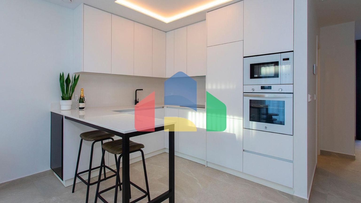 ТАУНХАУСЫ В ТОРРЕ-ДЕ-ЛА-ОРАДАДА