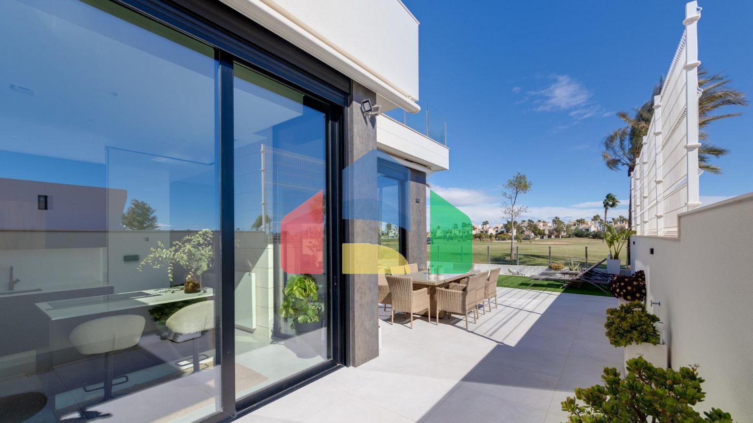 НОВЫЕ ВИЛЛЫ В ПИЛАР-ДЕ-ЛА-ОРАДАДА НА ПОЛЕ ДЛЯ ГОЛЬФА