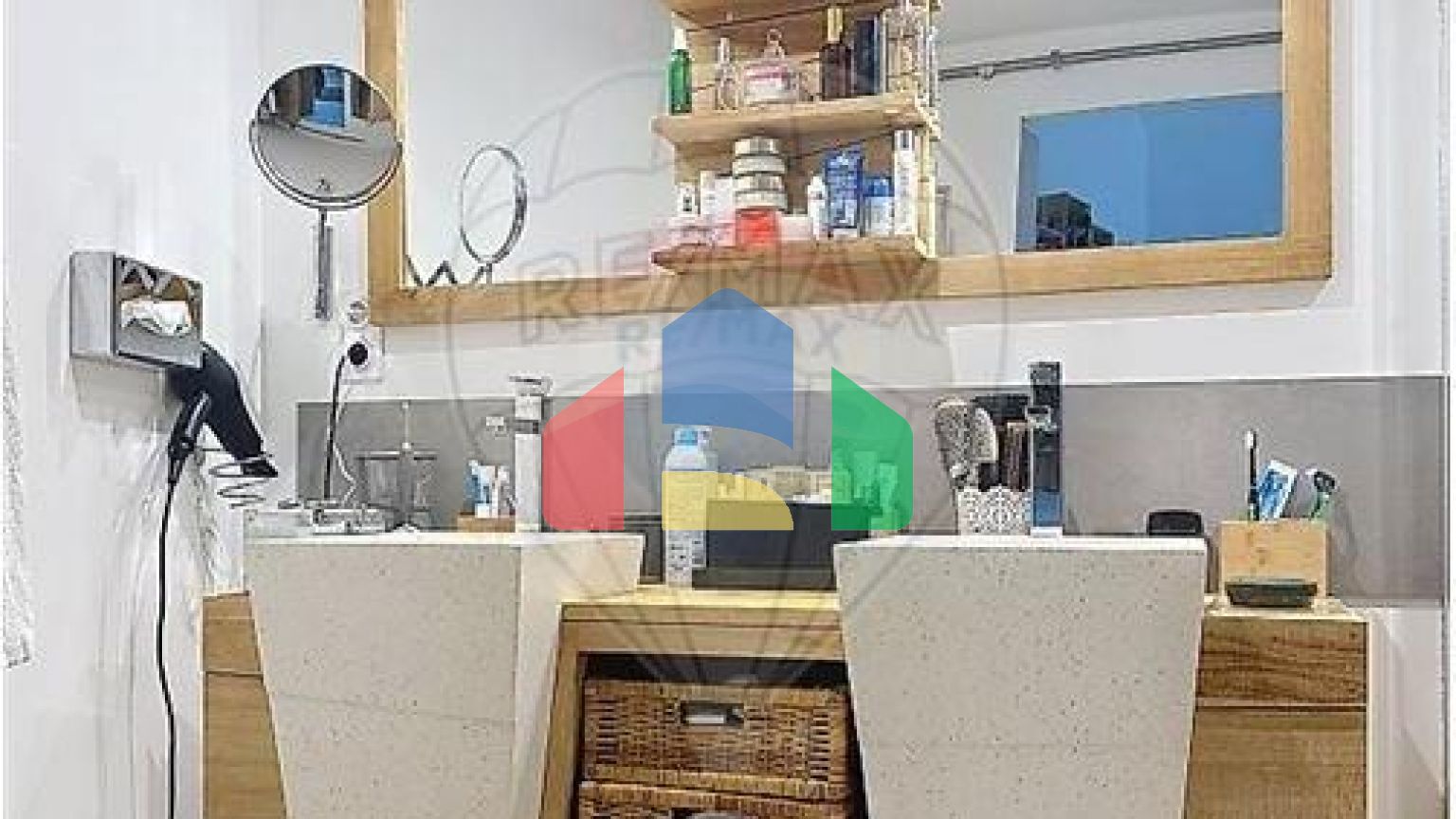 Residential - Single Family Home - Nîmes, , Occitanie - FR