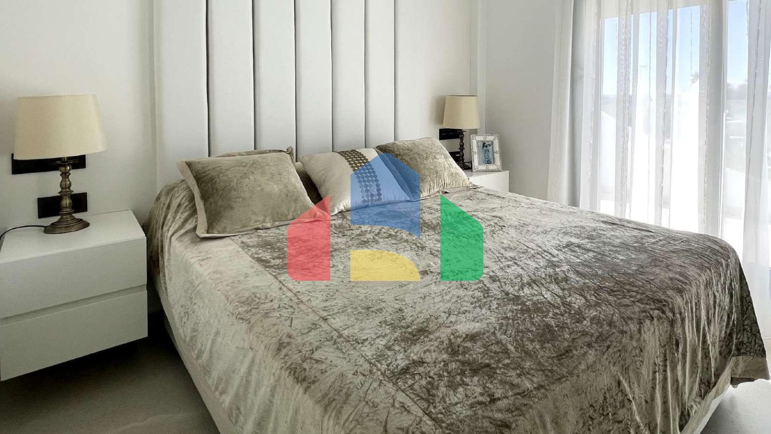 Эксклюзивные новые виллы в Сьюдад-Кесада — дизайн, комфорт и привилегированное расположение