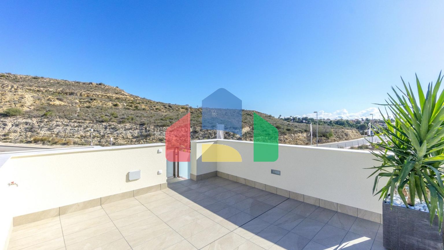 НОВЫЕ ВИЛЛЫ В РОХАЛЕСЕ