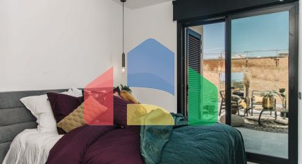 Дизайнерская вилла общей площадью 250 квадратных метров с видом на Гуардамар и море. Дизайнерская вилла общей площадью 250 квадратных метров с видом на Гуардамар и море.