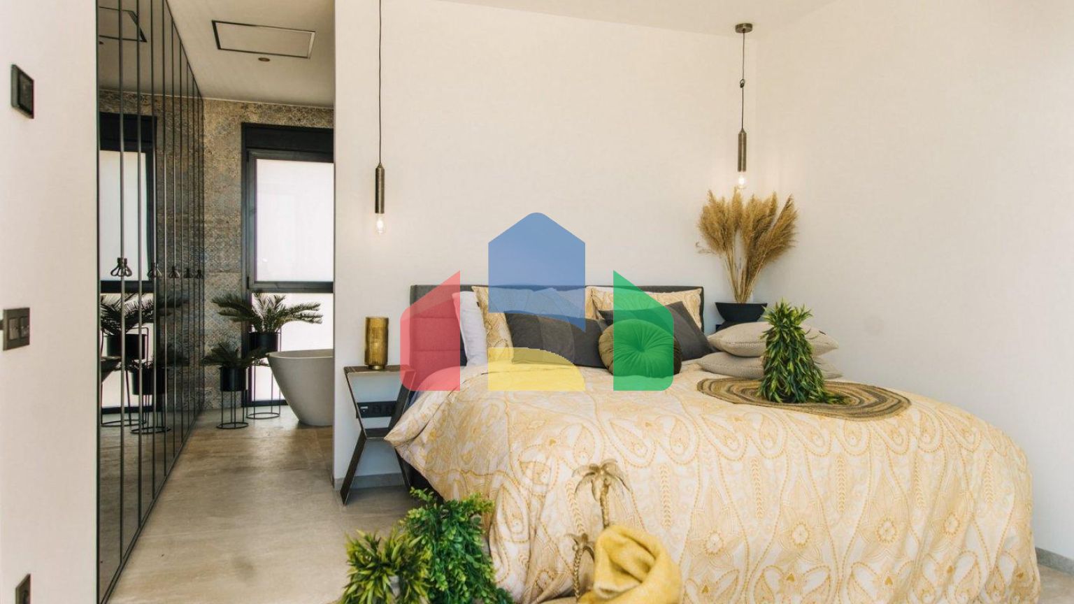 Дизайнерская вилла общей площадью 250 квадратных метров с видом на Гуардамар и море.