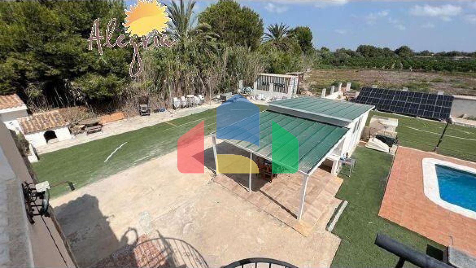 Прекрасный шале в Рохалесе: 8 спален, частный бассейн и двойная возможность