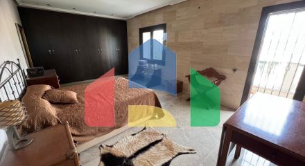 Современная роскошная вилла с элементами винтажного стиля в Сьюдад Кесада. Современная роскошная вилла с элементами винтажного стиля в Сьюдад Кесада.