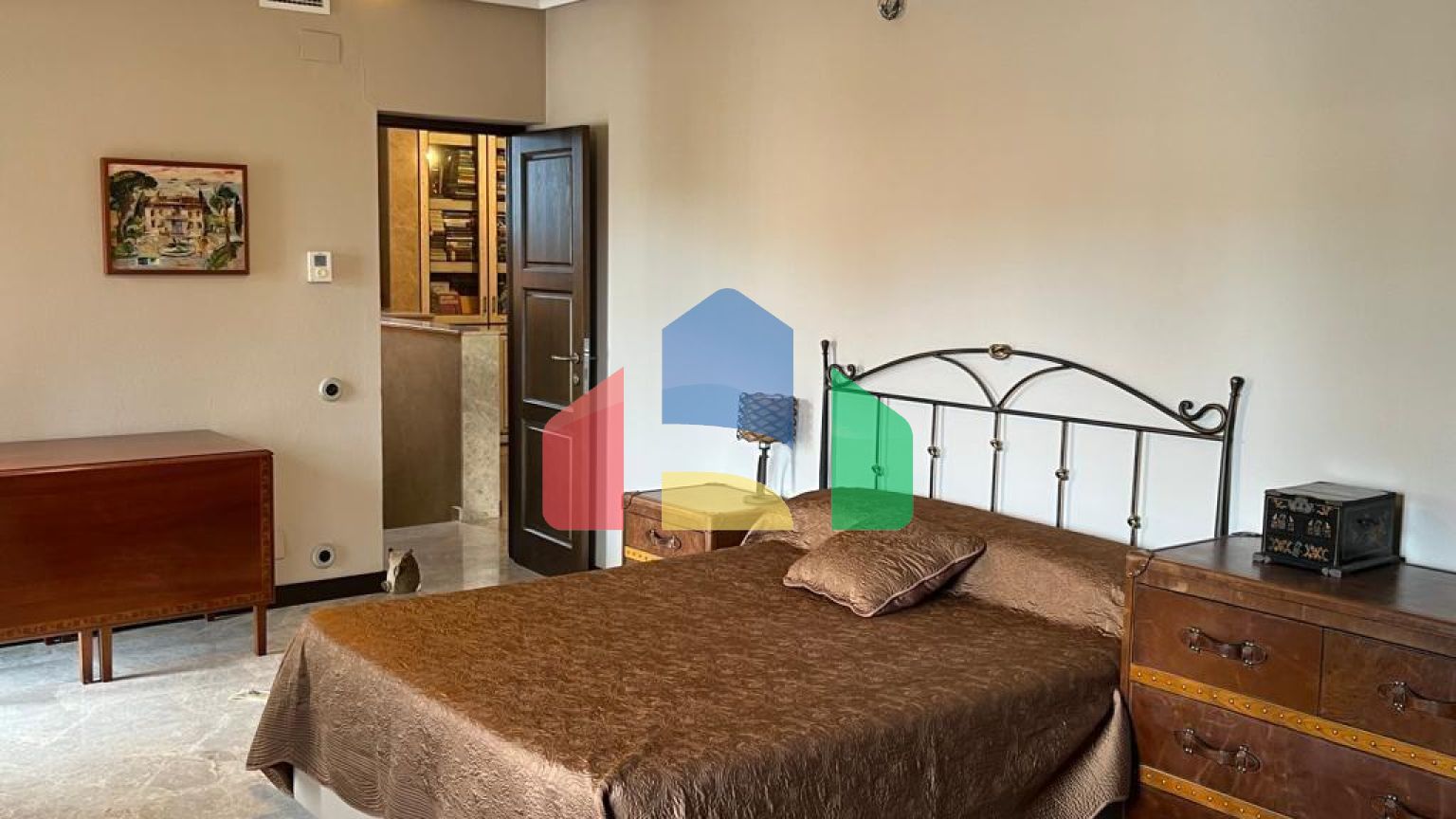 Современная роскошная вилла с элементами винтажного стиля в Сьюдад Кесада.