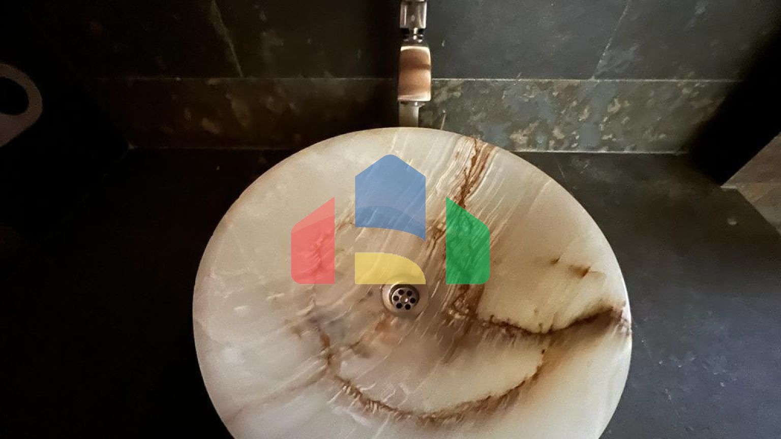 Современная роскошная вилла с элементами винтажного стиля в Сьюдад Кесада.