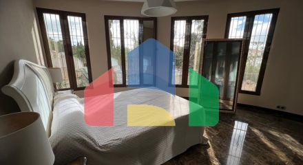 Современная роскошная вилла с элементами винтажного стиля в Сьюдад Кесада. Современная роскошная вилла с элементами винтажного стиля в Сьюдад Кесада.