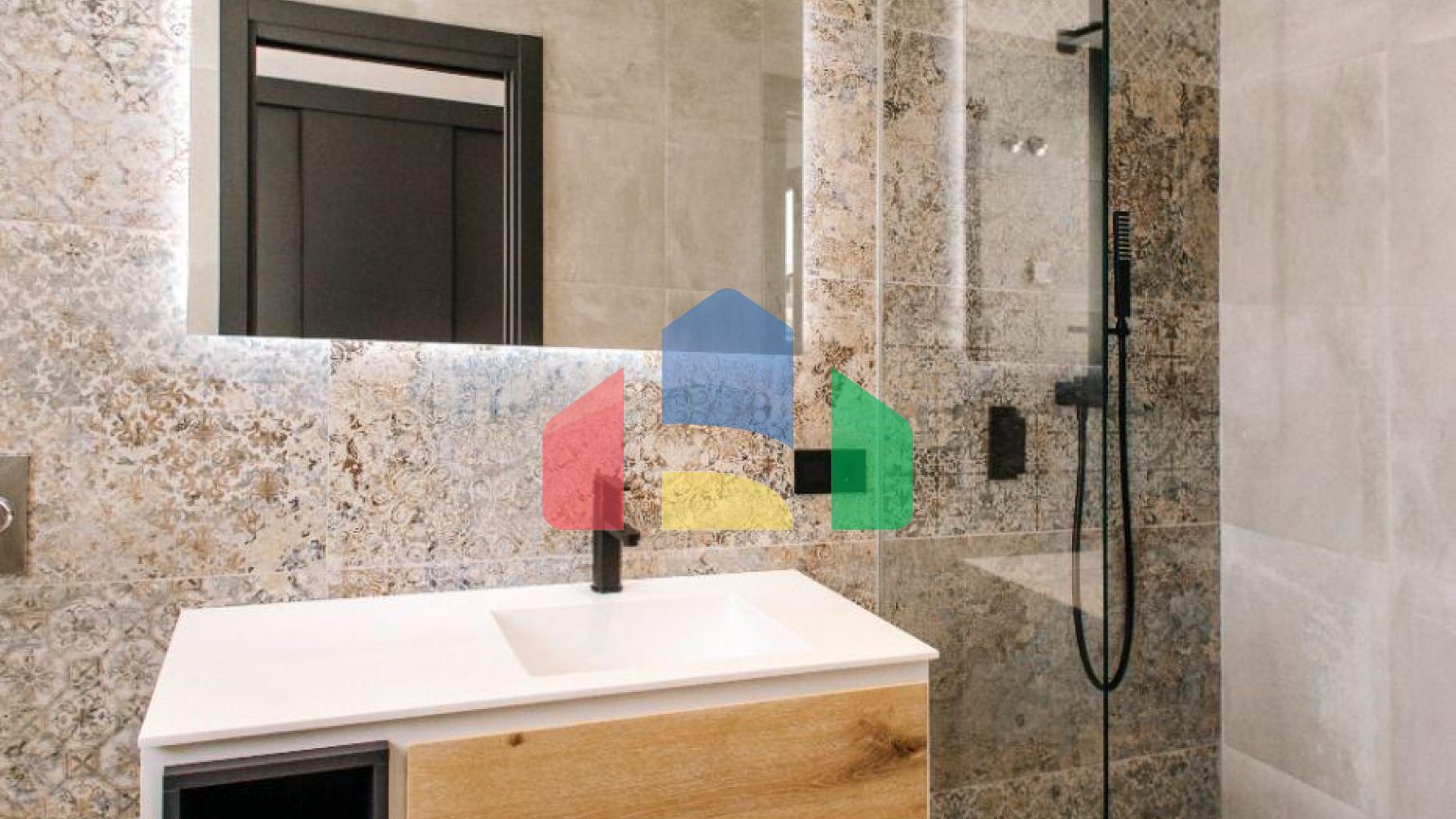 РОСКОШНАЯ И ДИЗАЙНЕРСКАЯ КВАРТИРА РЯДОМ С ПОЛЕМ ДЛЯ ГОЛЬФА